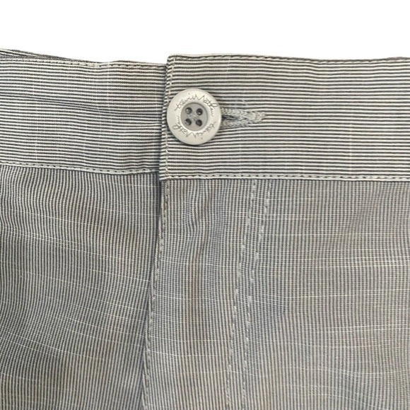 TRAVIS MATHEW Men’s Size 40 Gray Stripe‎ Lightweight Performance Stretch Shorts - Picture 9 of 10